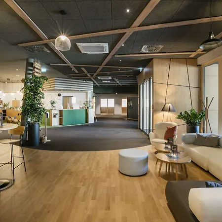 Ξενοδοχείο Jufa 3*