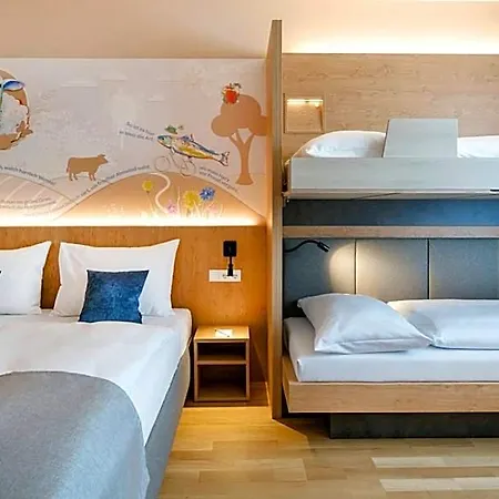 Jufa Hotel 3*