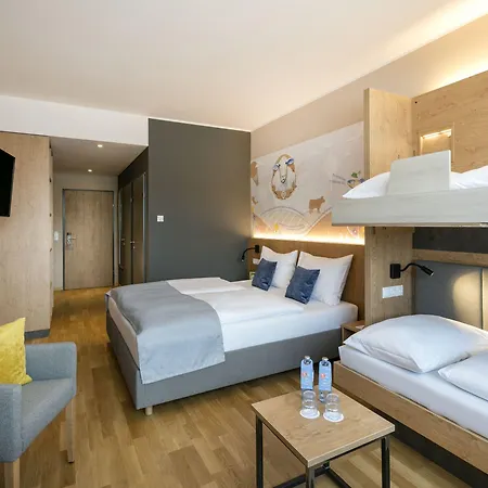 Jufa Hotel 3*